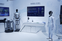 <b>笼盖从底力到终端使用的完整AI生态</b>